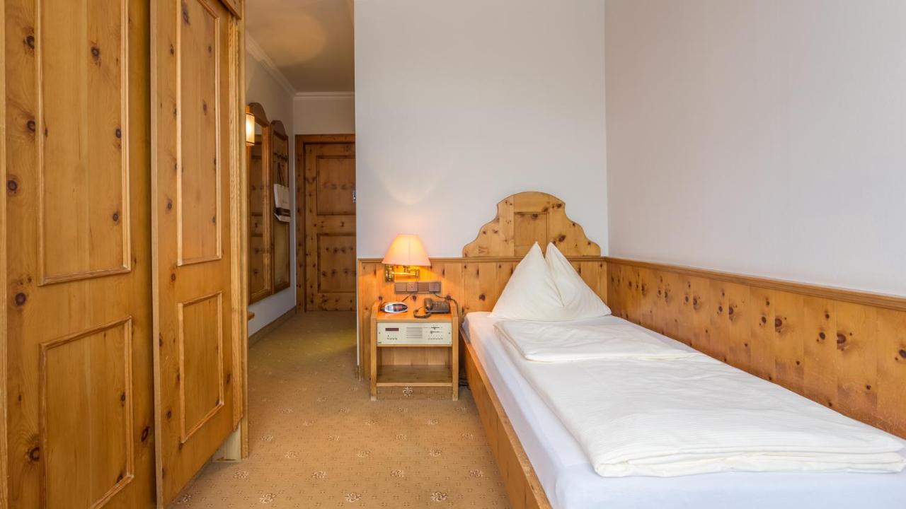 Alpenland St Johann Hotel