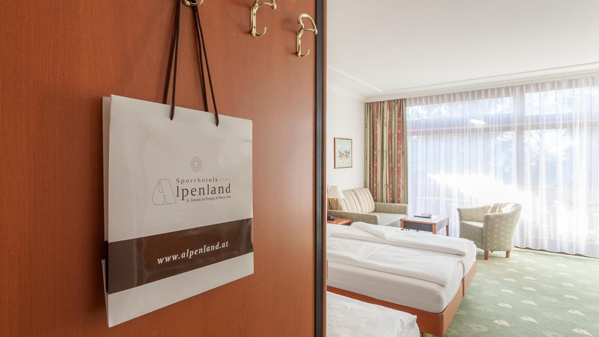Alpenland St Johann Hotel 4*