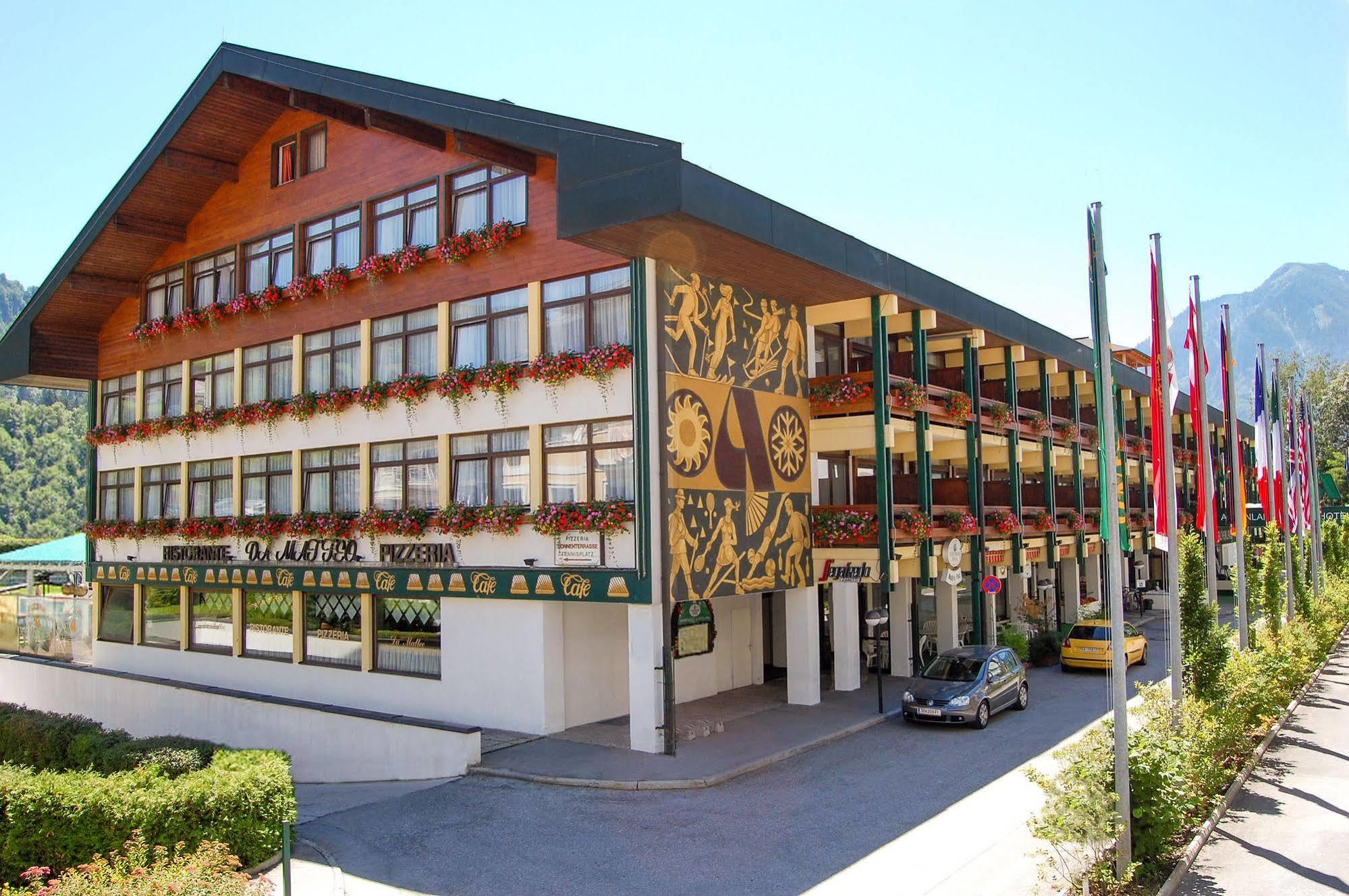 Alpenland St Johann Hotel